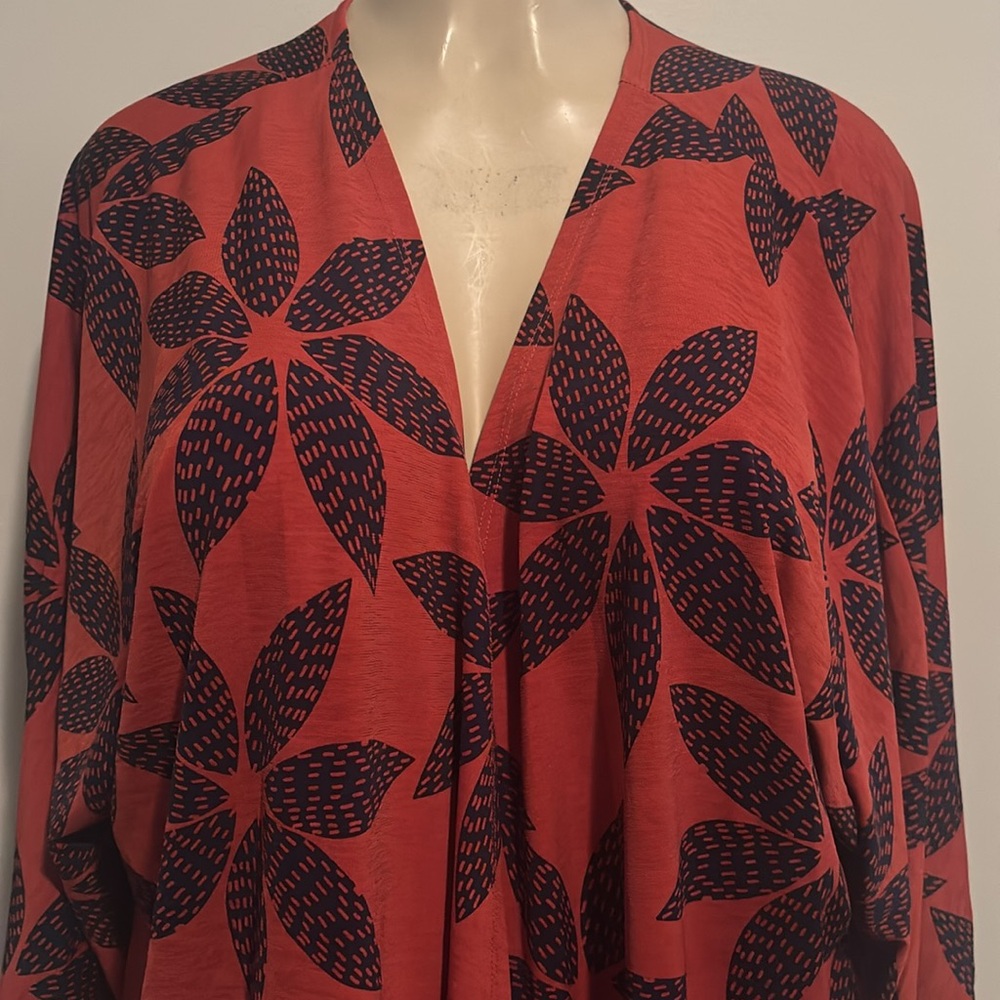 LULAROE Lindsay Cardigan Size M Burnt Orange Navy Blue Geometric Kimono Drape - Picture 3 of 5